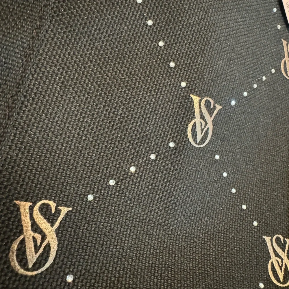 NWT Victoria’s Secret Bling Tote - Picture 2 of 8